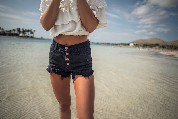 16 Must-Have Pieces for Endless Summer Outfit Inspiration