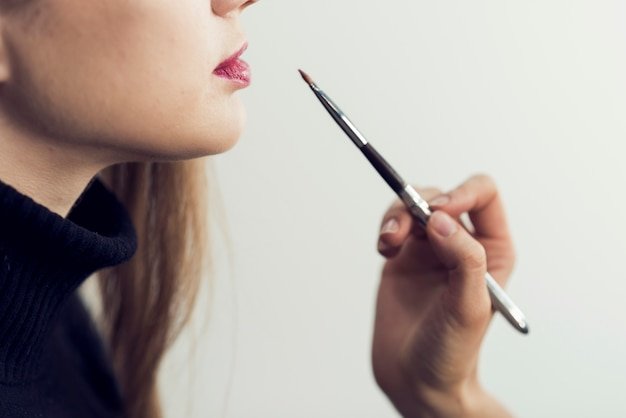 Alternate Uses for Lip Liner: A Guide to Lip Liner as Eyeliner