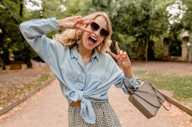 Chic Weekend Looks Combining Luxury and Everyday Fashion