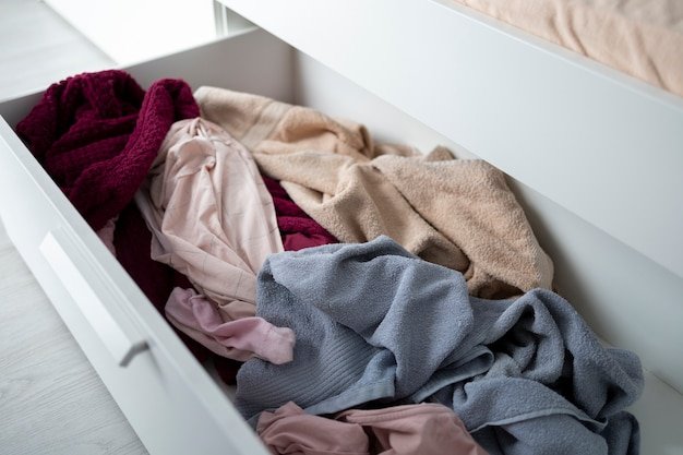 Does Your Wardrobe Reflect Your Surroundings?