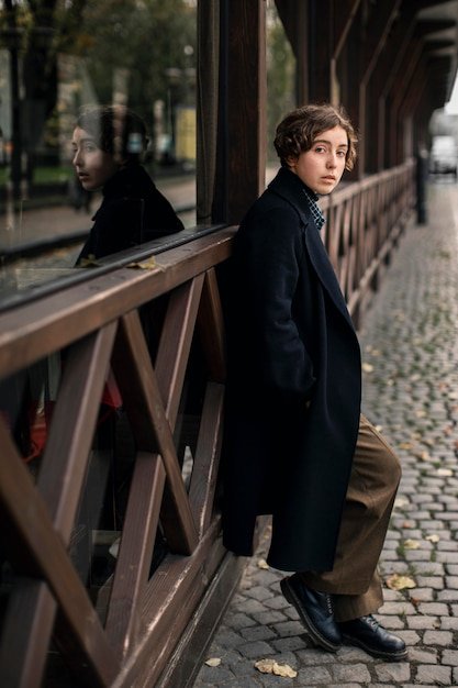 “Master the Art of Tailoring Your Trench Coat: A Step-by-Step Guide”