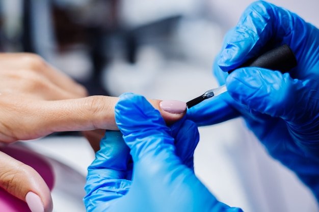 Step-by-Step Guide to Professional Acrylic Nail Removal at Home