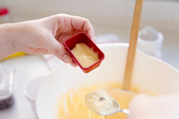 Top 6 Pressing Oils Perfect for African American Hair