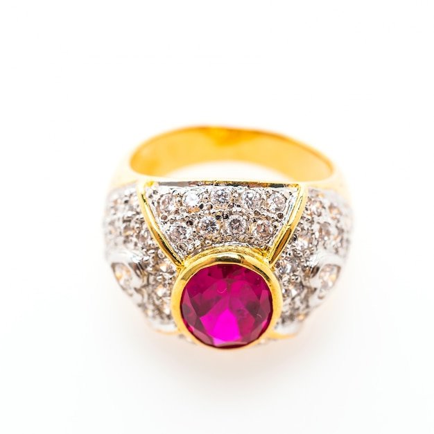 What Is Sparking My Sudden Fascination with Gold Jewelry?